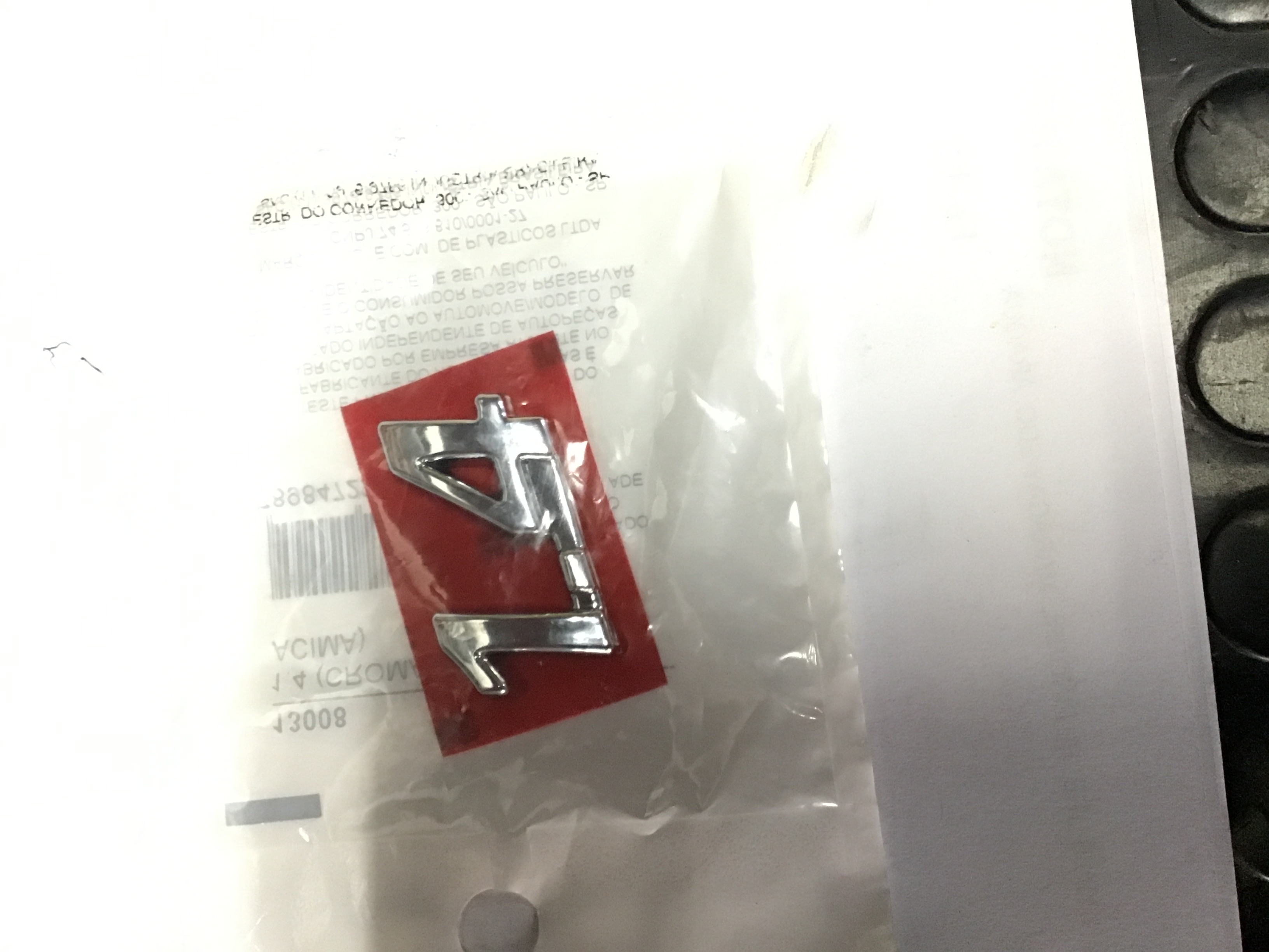 EMBLEMA CROMADO "1.4"