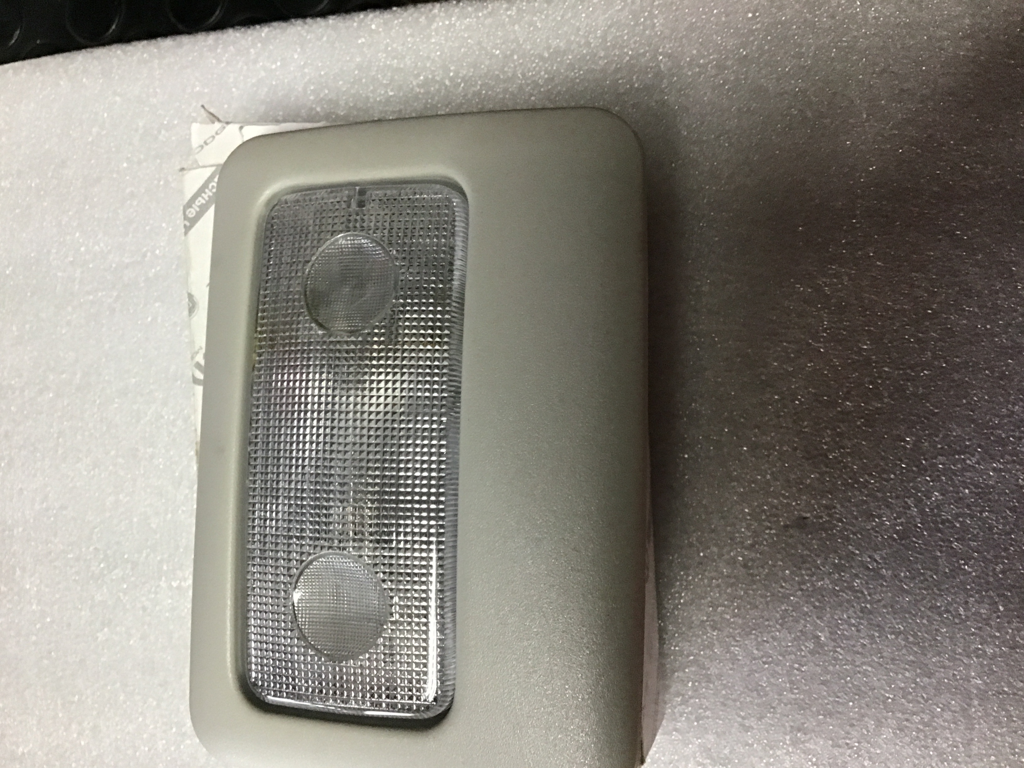 LAMPARA DE TECHO DELANTERA GRIS CINZA