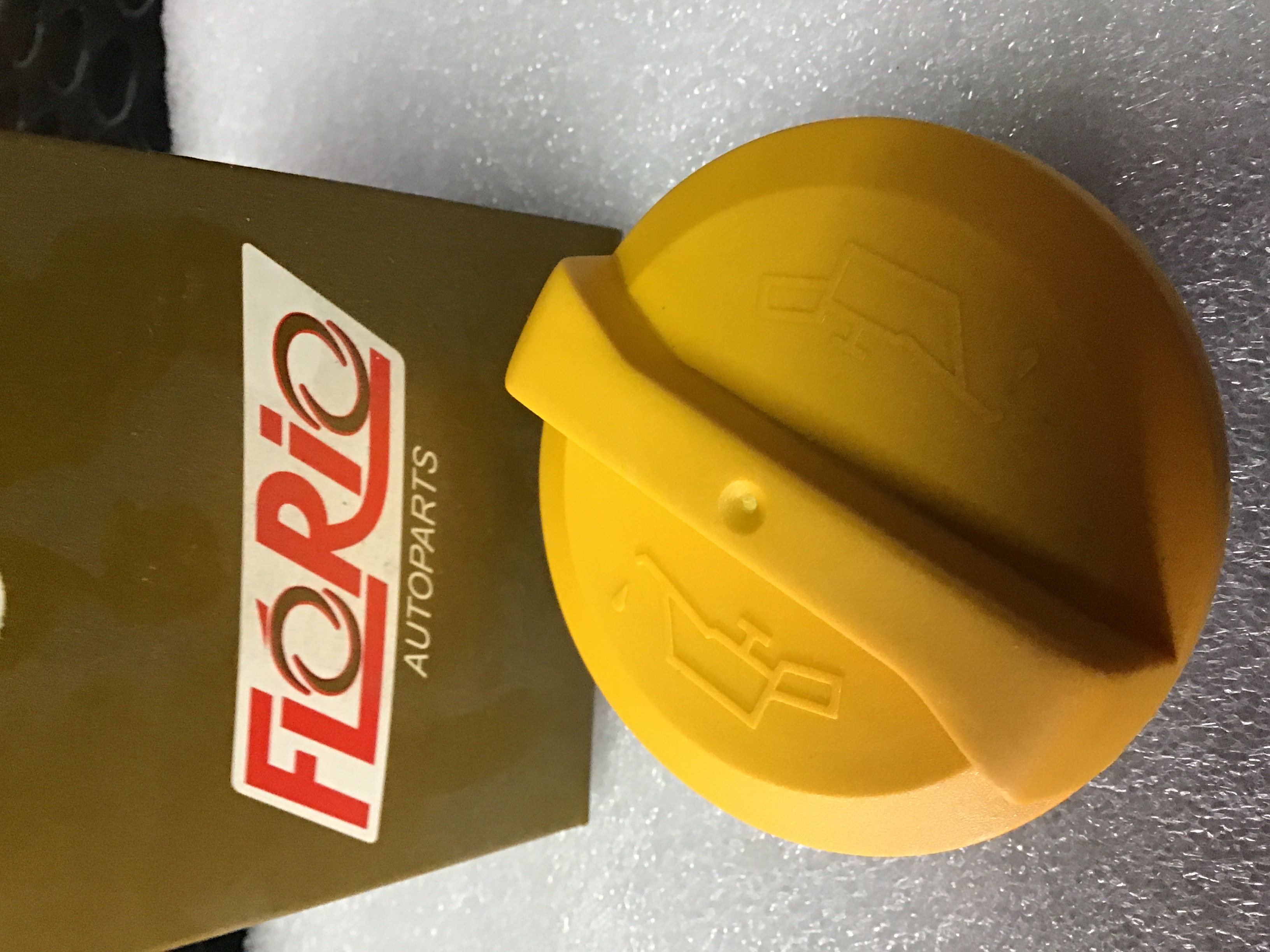 TAPA DE ACEITE MOTOR