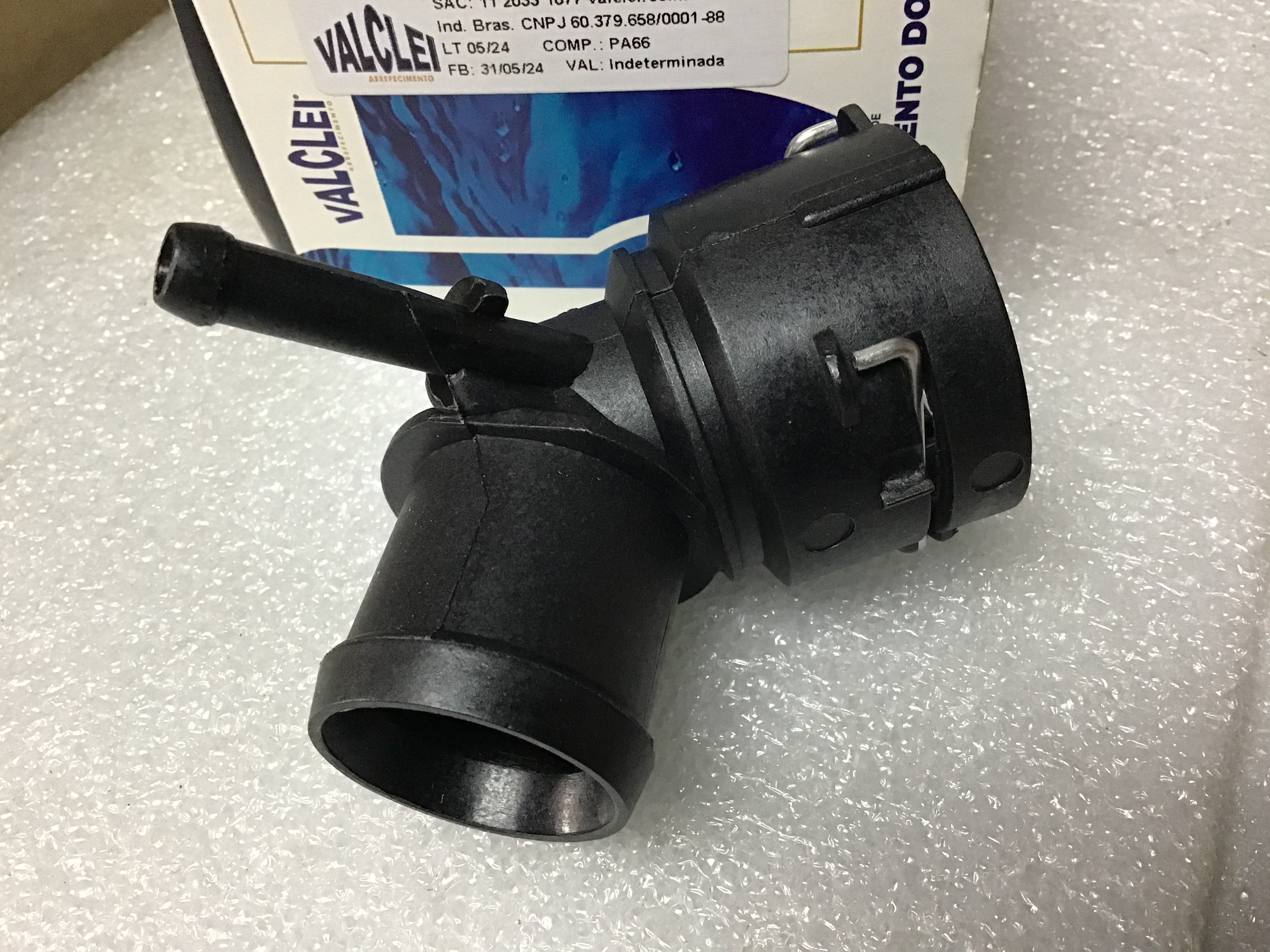 CONEXION SUPERIOR DEL RADIADOR 