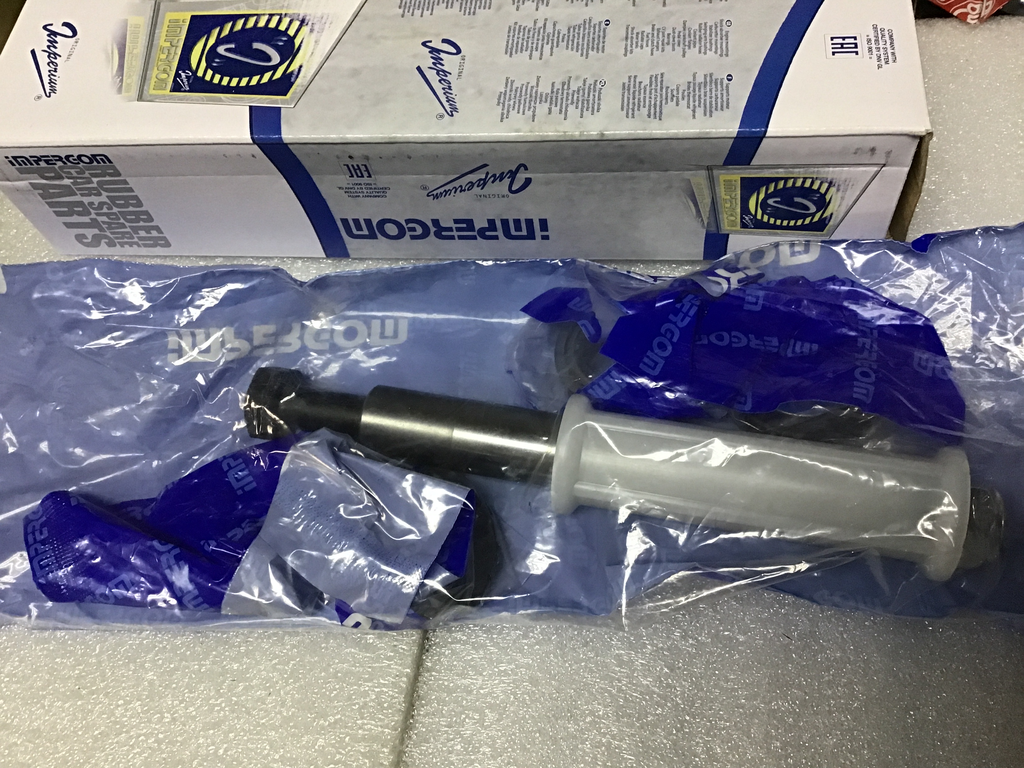 KIT DE PUENTE TRASERO CON TORNILLO