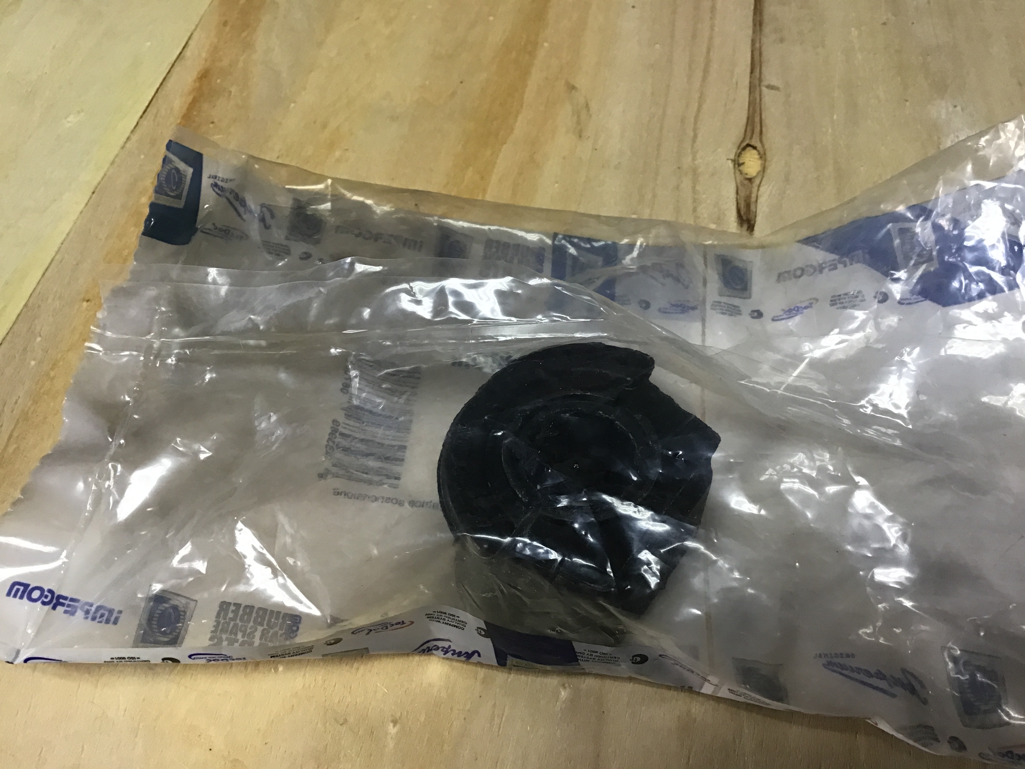 GOMA DE BARRA ESTABILIZADORA CENTRAL  "CASITA"