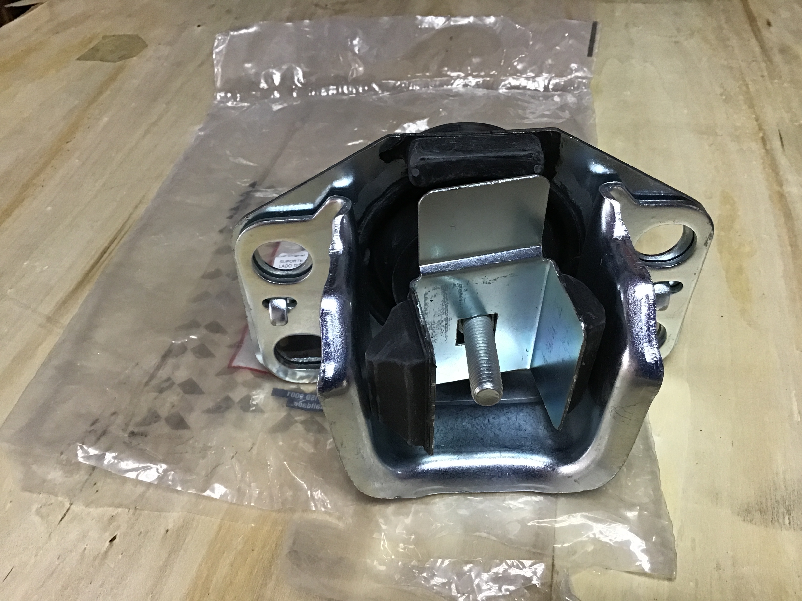 BASE DE MOTOR DERECHA HIDRAULICA