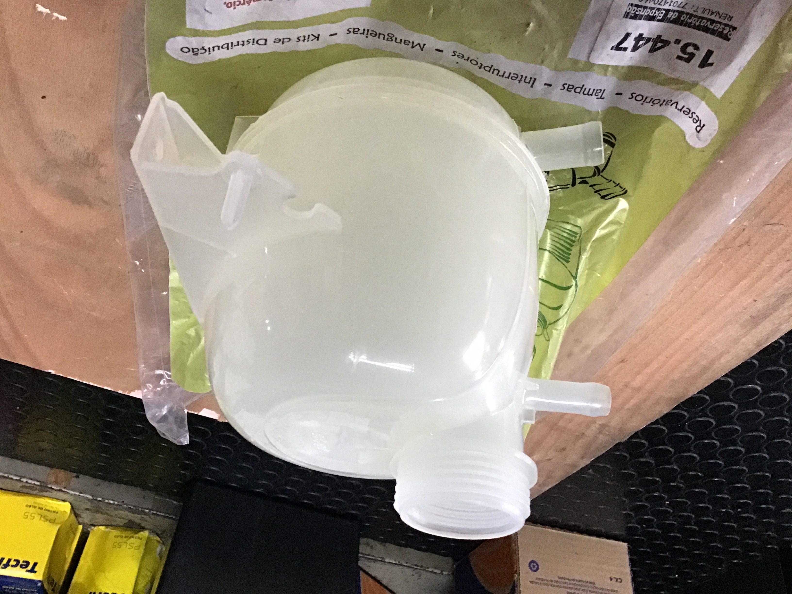 ENVASE DE REFRIGERANTE  