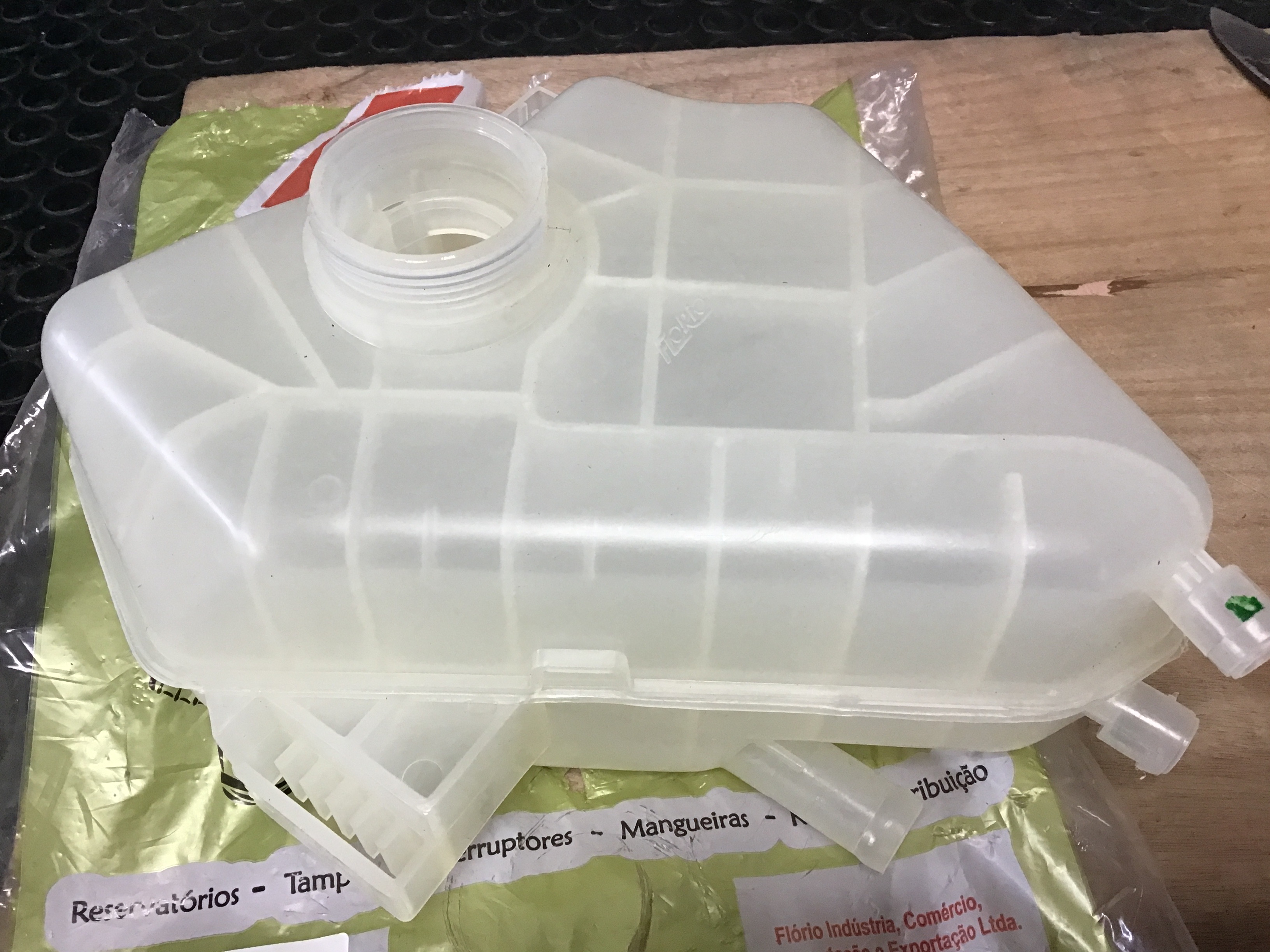 ENVASE DE REFRIGERANTE  